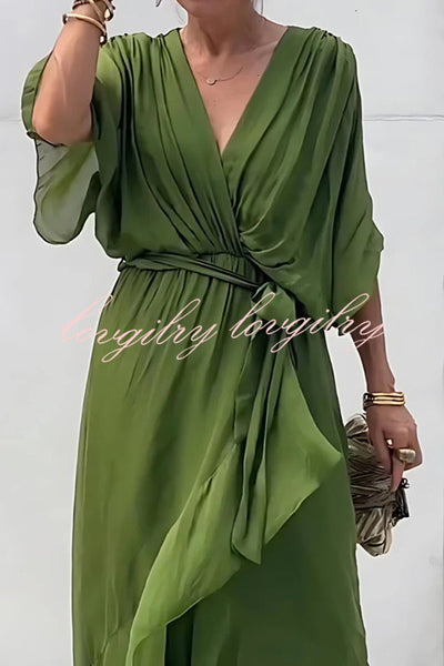 VIVIAN – ELEGANT V-NECK BAT SLEEVE MIDI DRESS 💙✨