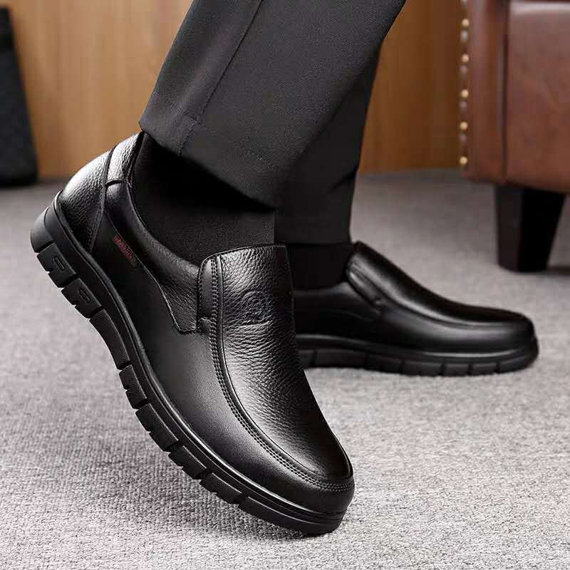 REGAL™ | Men's Supportive Walking Shoes