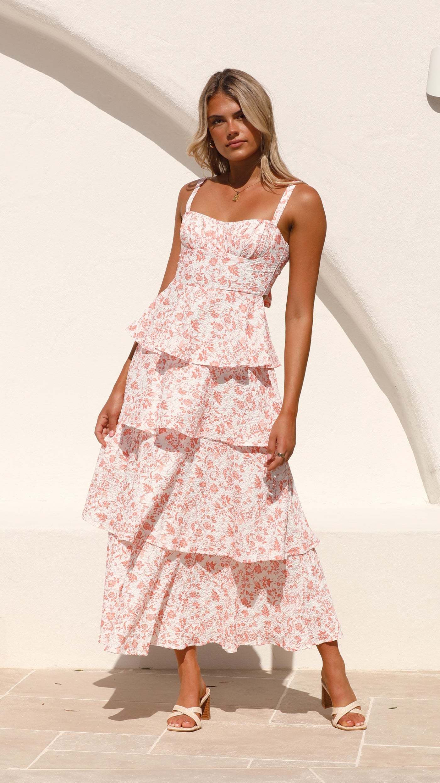 CAMILLA – ELEGANT FLORAL TIERED MAXI DRESS 🌸✨